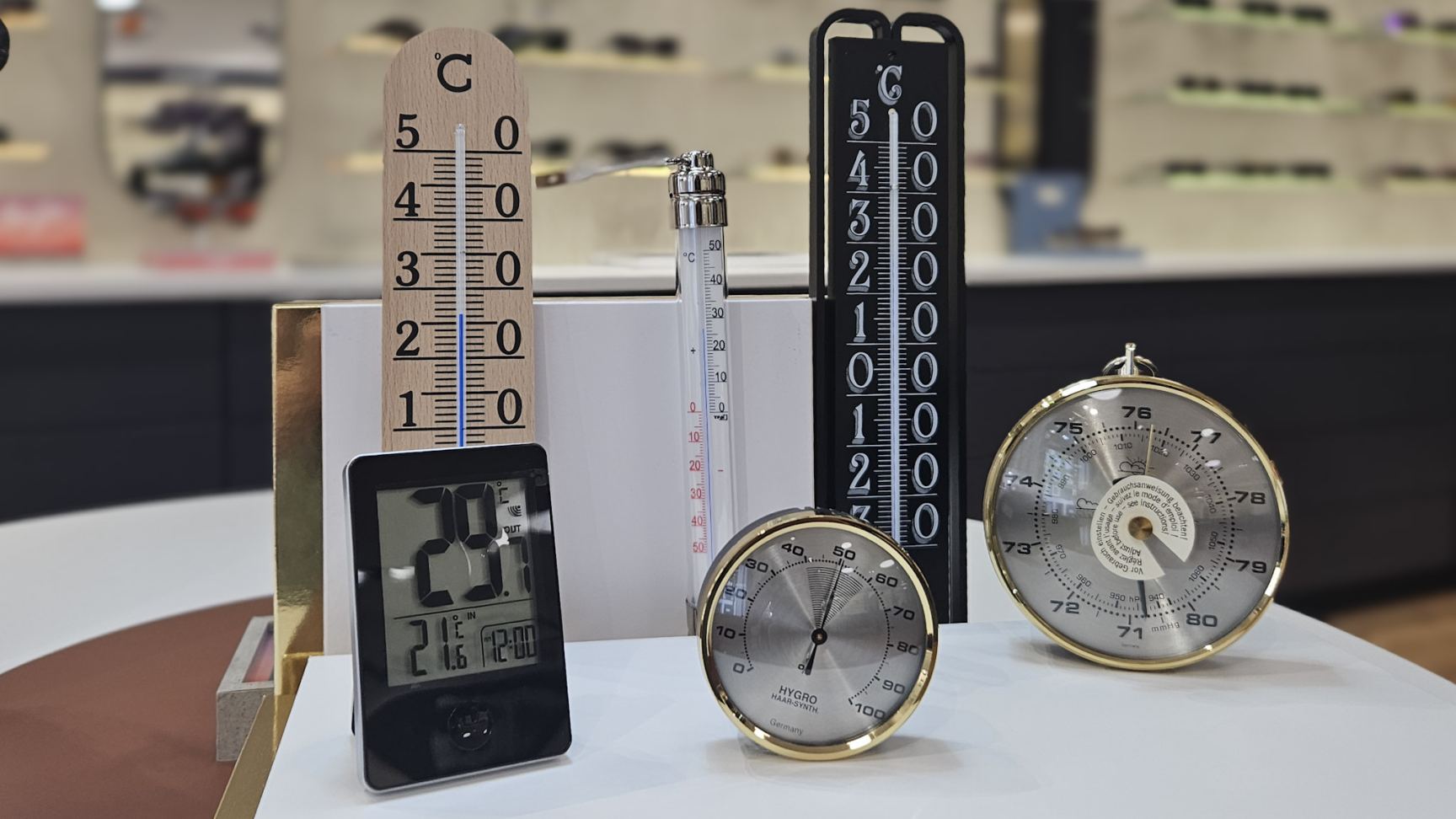 Thermometer, Barometer und Hygrometer in allen Varianten